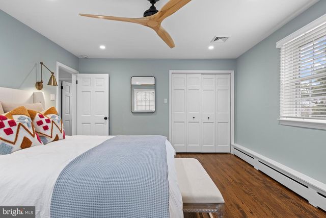 131 SUGARTOWN RD, Devon, PA 19333