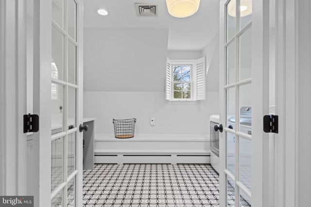 131 SUGARTOWN RD, Devon, PA 19333