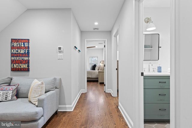 131 SUGARTOWN RD, Devon, PA 19333