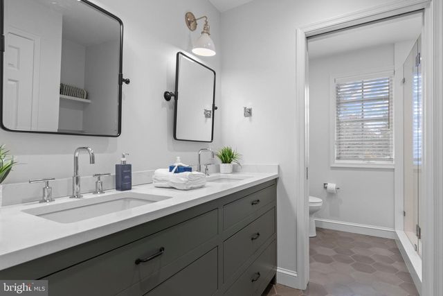 131 SUGARTOWN RD, Devon, PA 19333