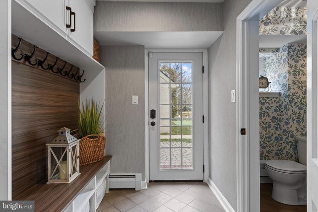 131 SUGARTOWN RD, Devon, PA 19333