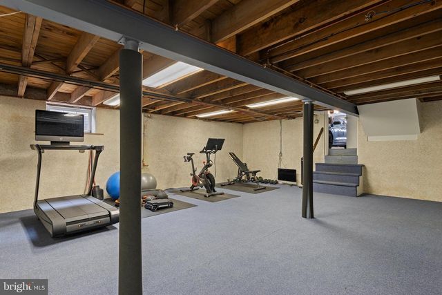 131 SUGARTOWN RD, Devon, PA 19333