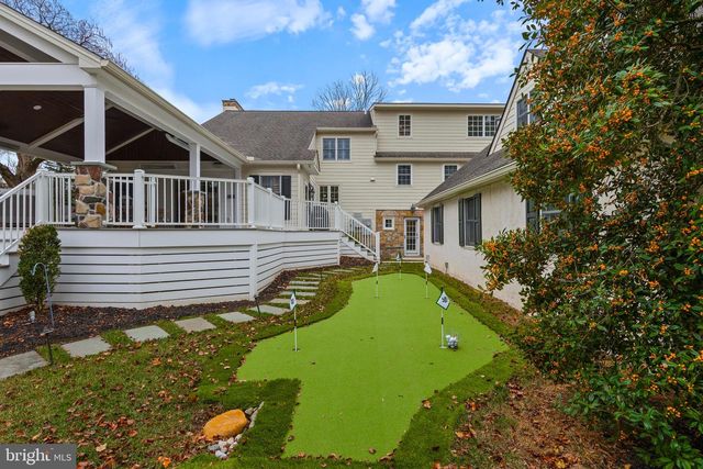 131 SUGARTOWN RD, Devon, PA 19333