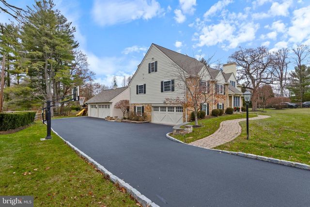 131 SUGARTOWN RD, Devon, PA 19333