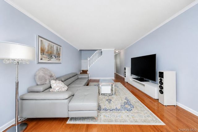 493 Medina Street, Staten Island, NY 10306