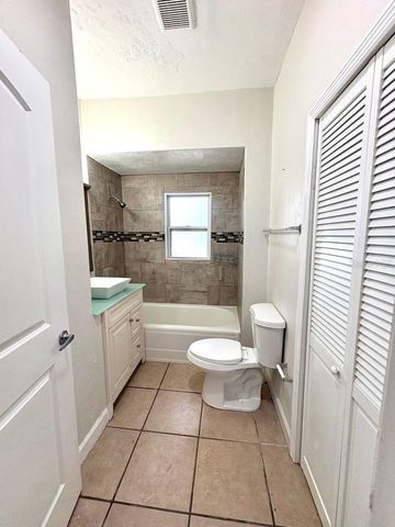 4106 W ARCH STREET, Tampa, FL 33607