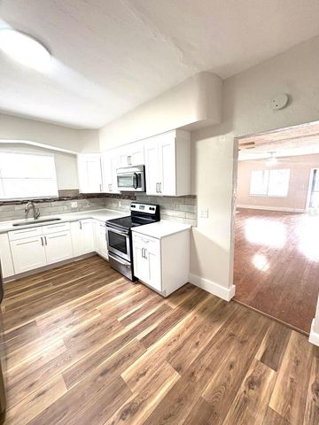 4106 W ARCH STREET, Tampa, FL 33607