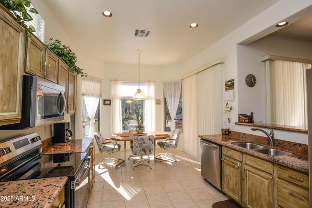 7195 E Canyon Wren Drive, Gold Canyon, AZ 85118