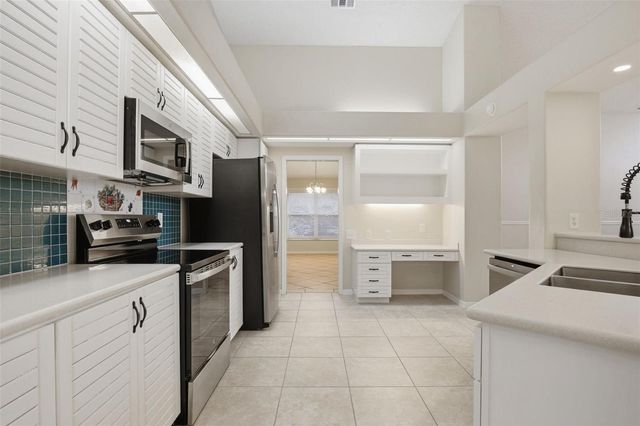 437 WATERFORD CIRCLE E, Tarpon Springs, FL 34688