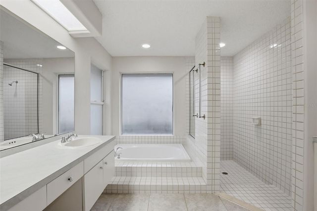 437 WATERFORD CIRCLE E, Tarpon Springs, FL 34688