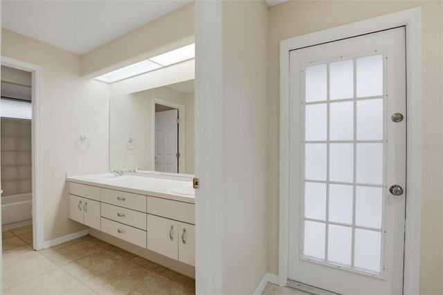 437 WATERFORD CIRCLE E, Tarpon Springs, FL 34688