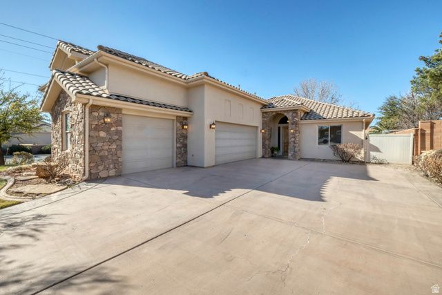 2434 S 2160 E, St. George, UT 84790