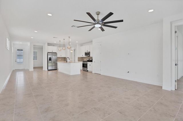 8177 STERNWAY ROAD, Sarasota, FL 34240