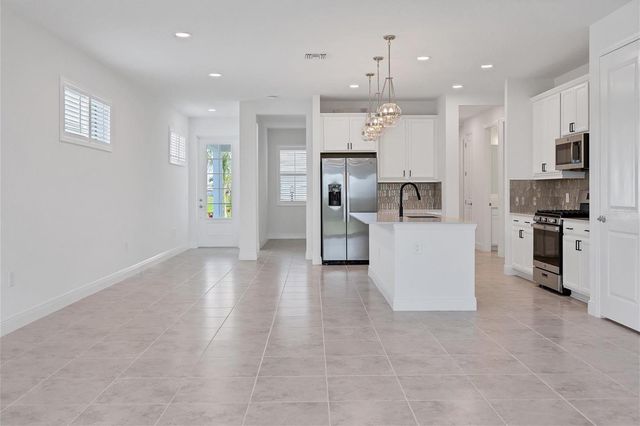 8177 STERNWAY ROAD, Sarasota, FL 34240