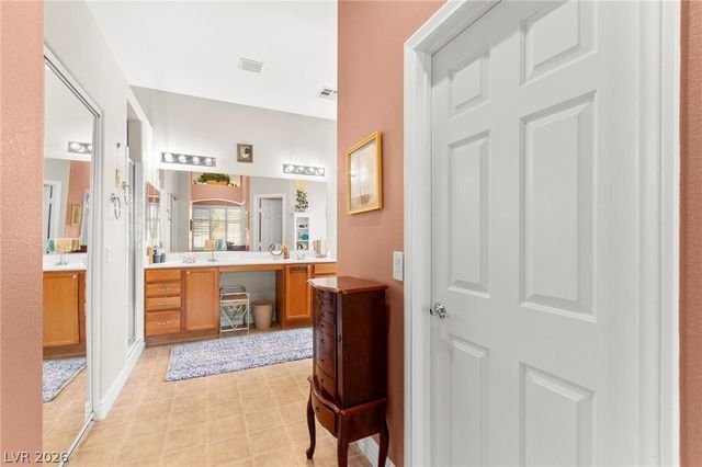 5432 Springer Spaniel Avenue, Las Vegas, NV 89131