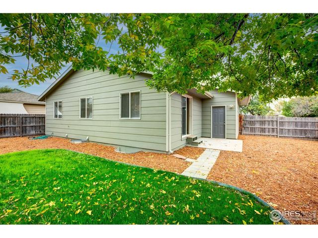 725 Columbine Dr, Windsor, CO 80550