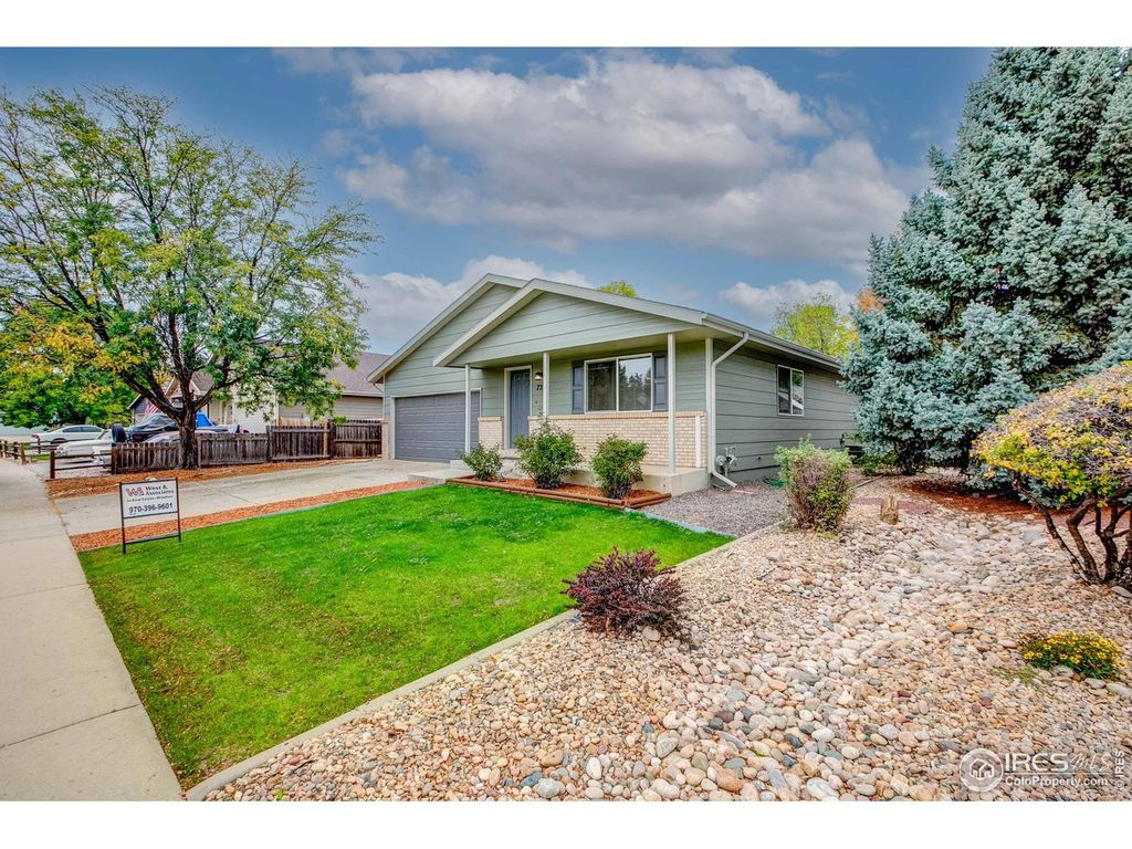 725 Columbine Dr, Windsor, CO 80550