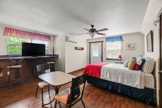 205 Canal Street, Corsicana, TX 75109