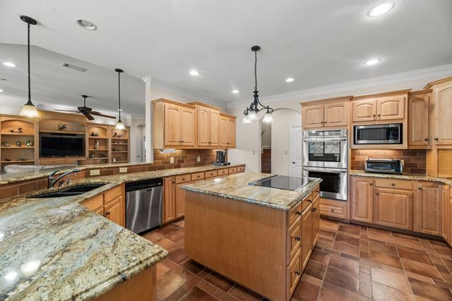 205 Canal Street, Corsicana, TX 75109