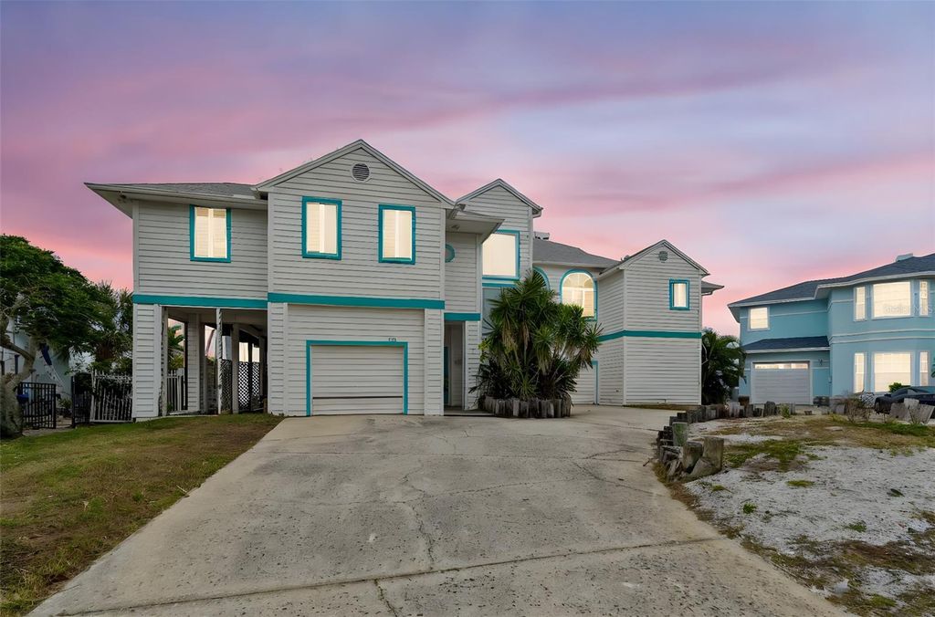 121 AUGUSTA AVENUE, Palm Harbor, FL 34683