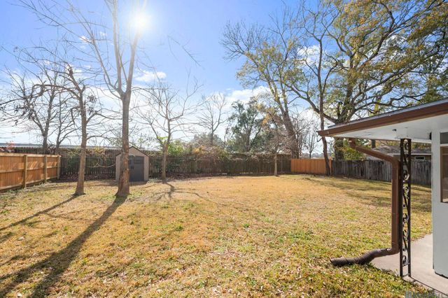 9042 Keaty Dr, Baton Rouge, LA 70809