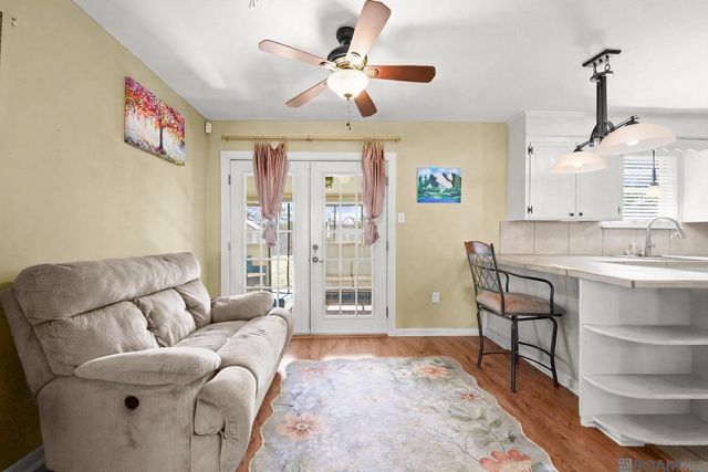 9042 Keaty Dr, Baton Rouge, LA 70809