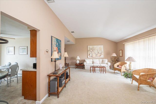 305 Kimberly Place, West Islip, NY 11795