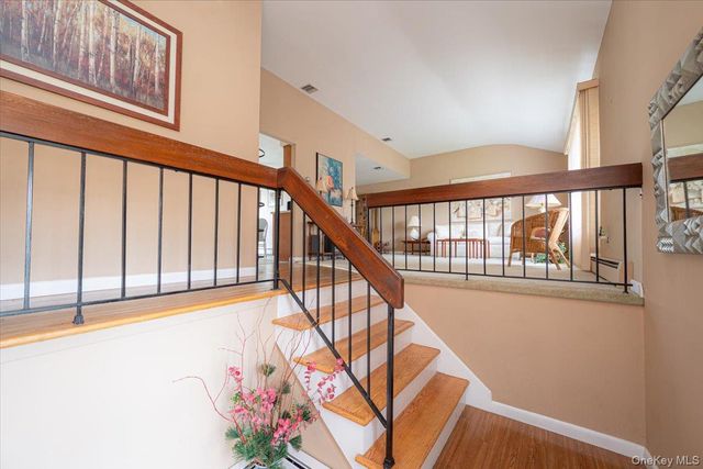 305 Kimberly Place, West Islip, NY 11795