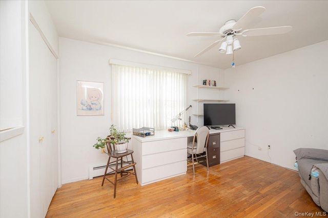 305 Kimberly Place, West Islip, NY 11795