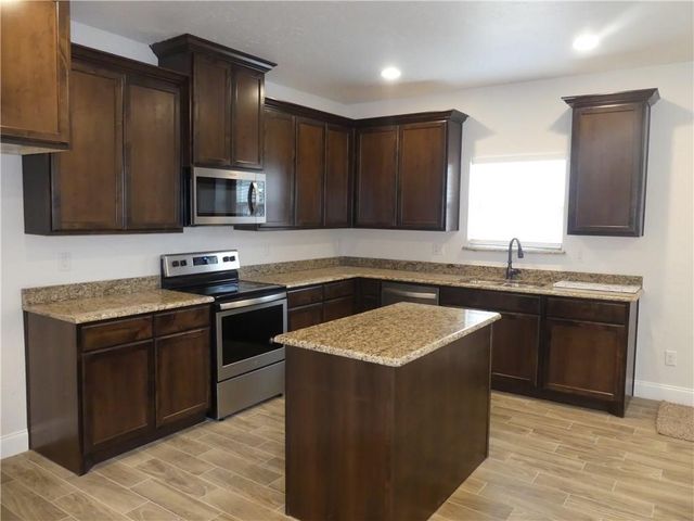 1122 Oneal Street, Greenville, TX 75401