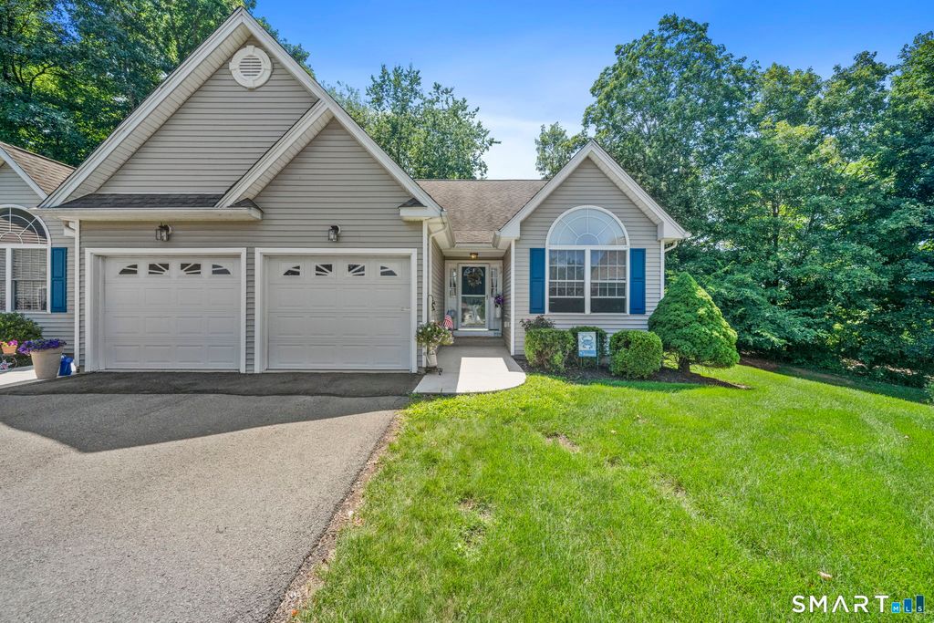 52 Forshaw Avenue 52, Plainville, CT 06062