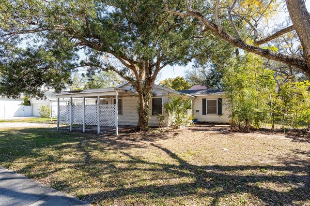 2627 W WATROUS AVENUE, Tampa, FL 33629