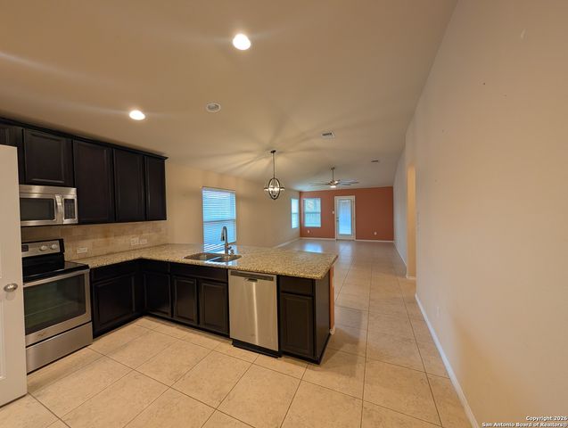 10418 Brisbane River, Converse, TX 78109