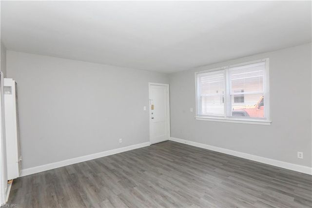 1424 E Ocean View Ave Apt A, Norfolk, VA 23503