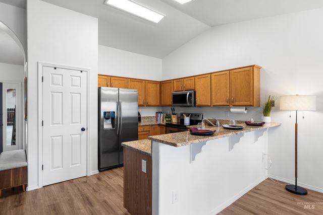 11956 W Driftwood Ct, Boise, ID 83713