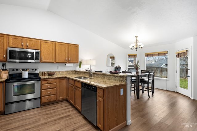 11956 W Driftwood Ct, Boise, ID 83713