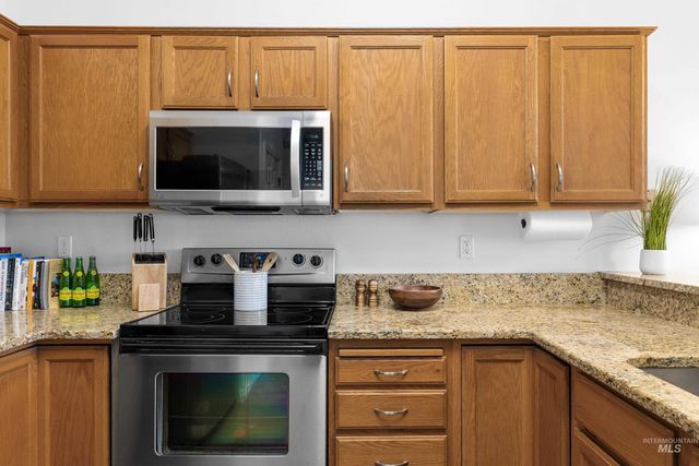 11956 W Driftwood Ct, Boise, ID 83713