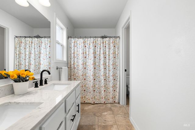 11956 W Driftwood Ct, Boise, ID 83713