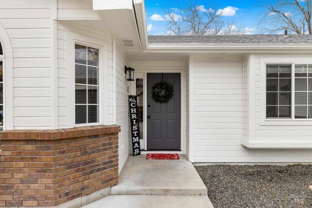 11956 W Driftwood Ct, Boise, ID 83713