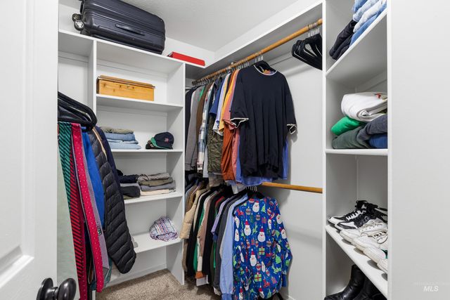 11956 W Driftwood Ct, Boise, ID 83713