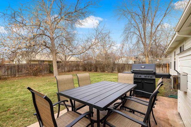 11956 W Driftwood Ct, Boise, ID 83713