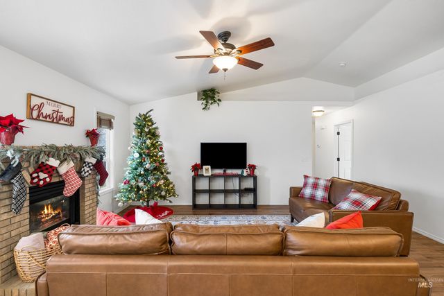 11956 W Driftwood Ct, Boise, ID 83713