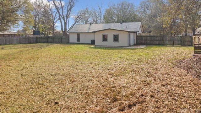 1300 Charles St., Trumann, AR 72472