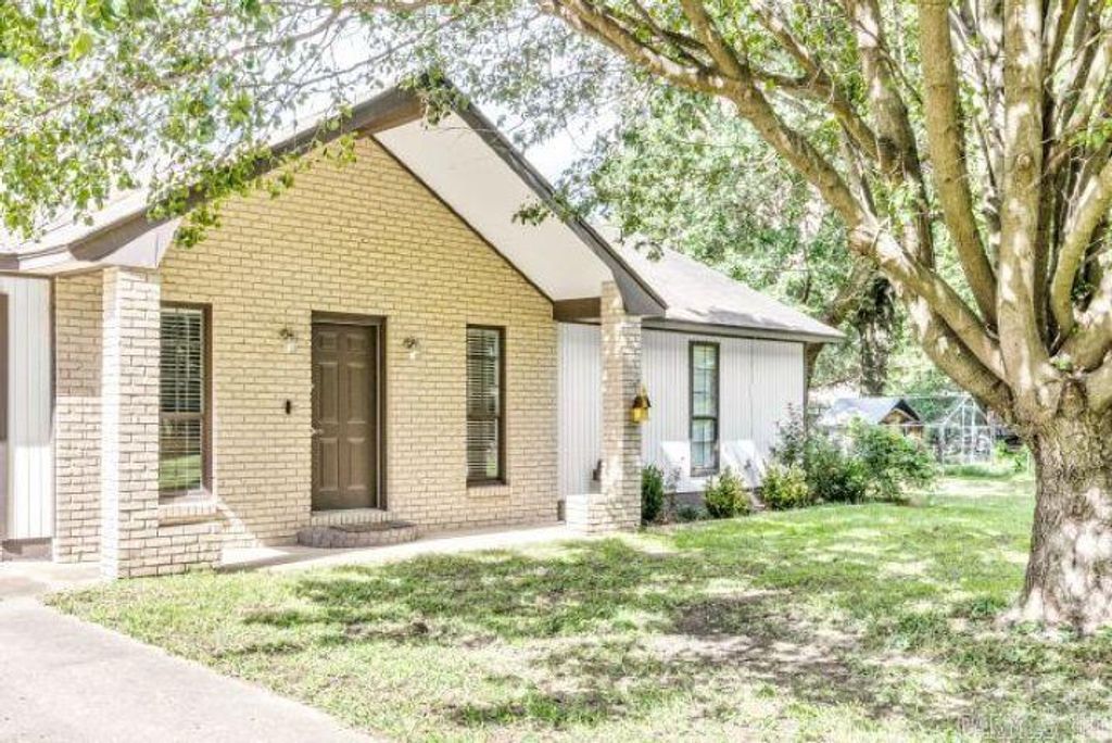 1300 Charles St., Trumann, AR 72472