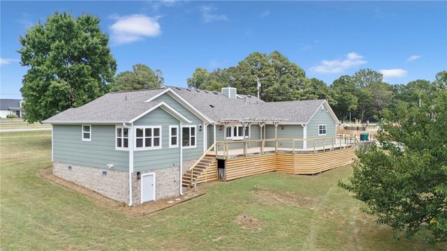 815 Steele Road, Tontitown, AR 72762