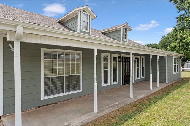 815 Steele Road, Tontitown, AR 72762