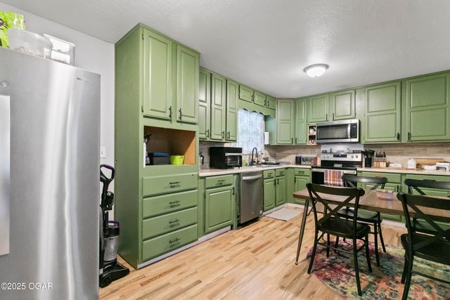 137 Lone Elm Drive, Carl Junction, MO 64834