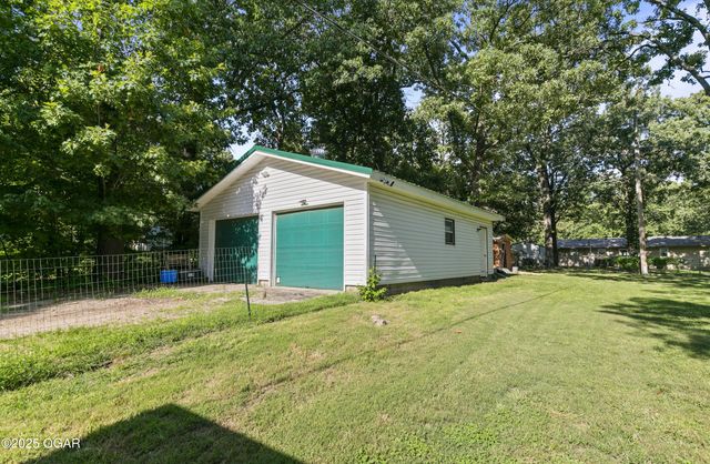 137 Lone Elm Drive, Carl Junction, MO 64834