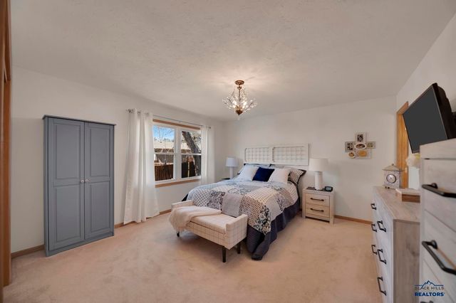 3513 CHAPEL VALLEY RD, Rapid City, SD 57702
