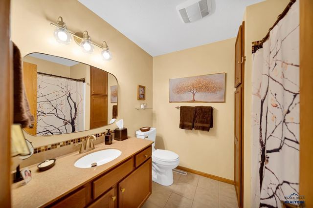 3513 CHAPEL VALLEY RD, Rapid City, SD 57702